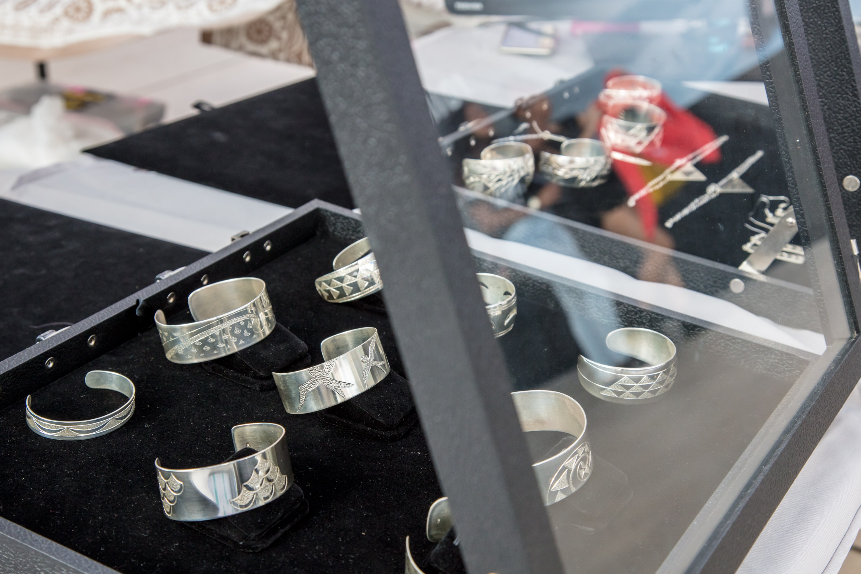 Silver jewelry display cases open
