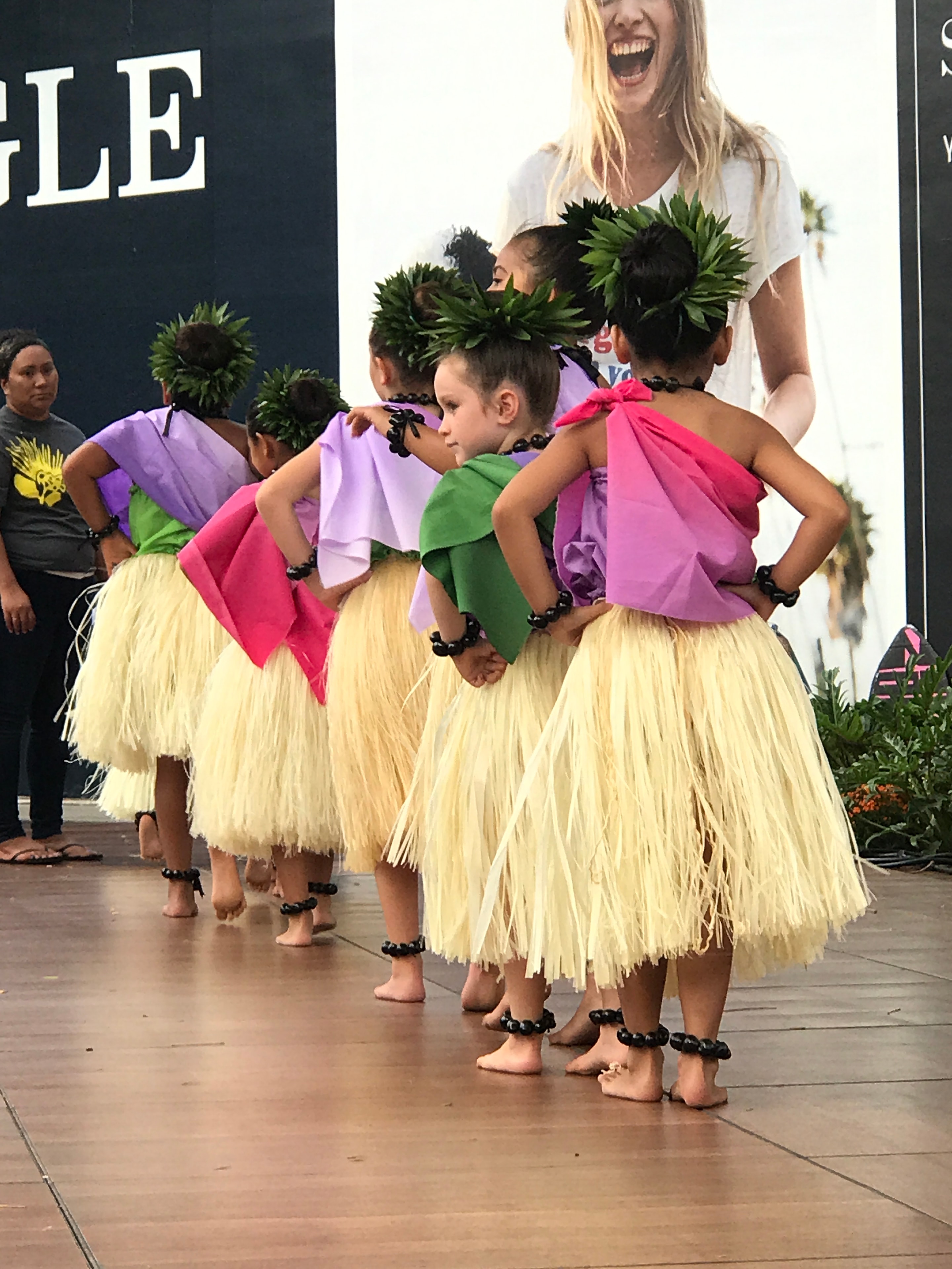 Children performing Hawaiian hula dance